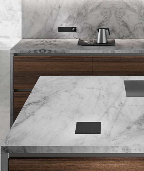 VersaHit recessed IP54-certified multi-socket for kitchens